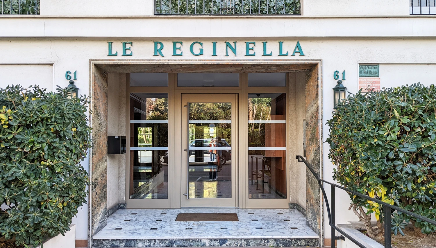 installation porte hall quartier Cimiez a Nice